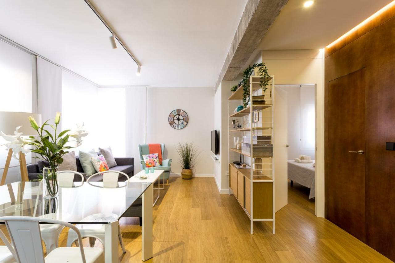 El Rio Apartment Севиля Екстериор снимка