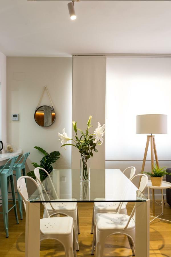 El Rio Apartment Севиля Екстериор снимка