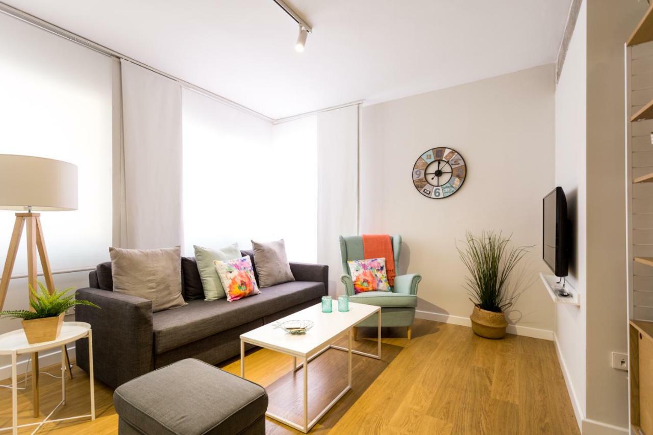 El Rio Apartment Севиля Екстериор снимка