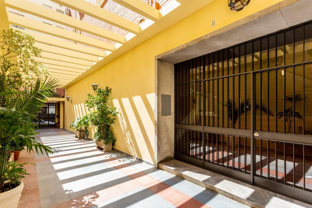 El Rio Apartment Севиля Екстериор снимка