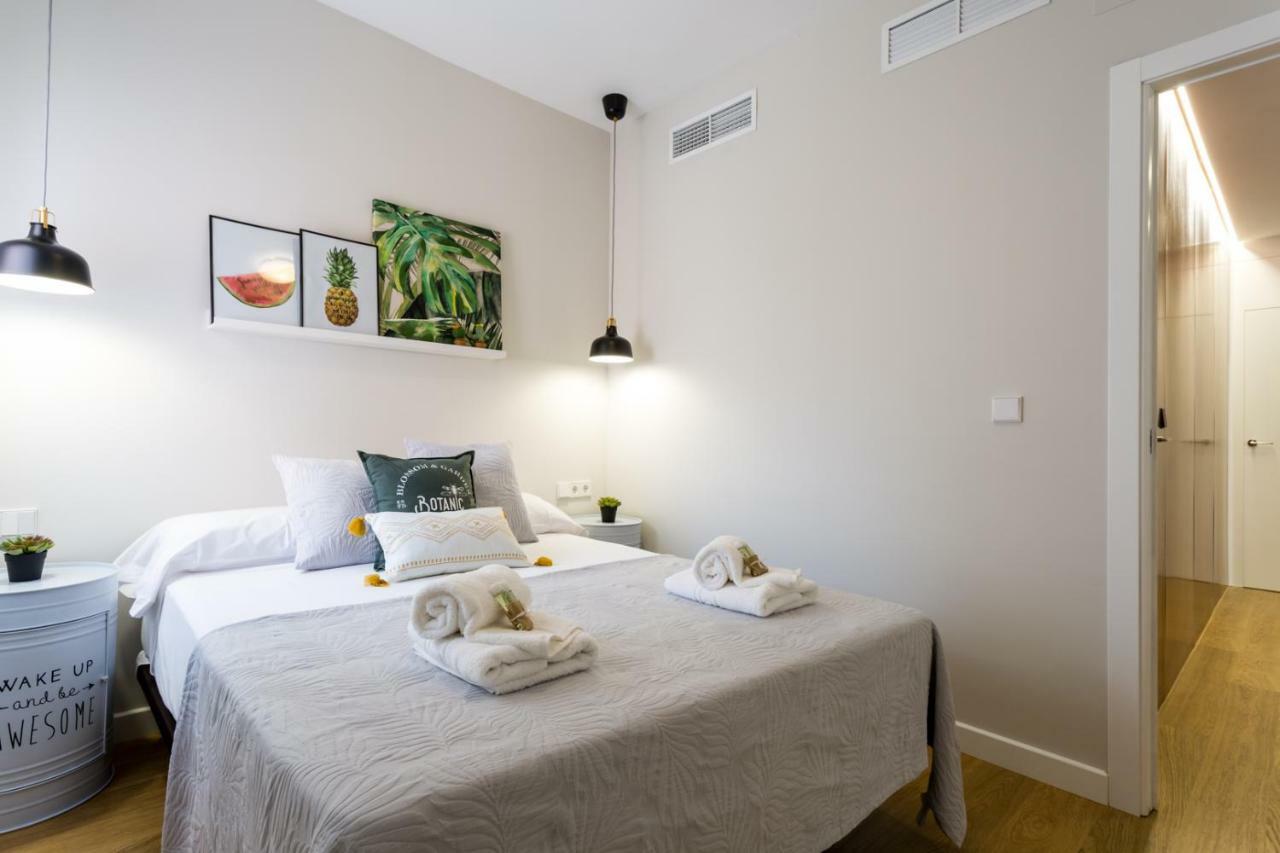 El Rio Apartment Севиля Екстериор снимка